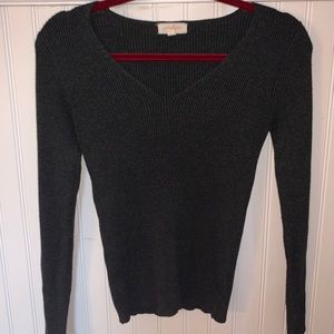 Long sleeve tight grey top